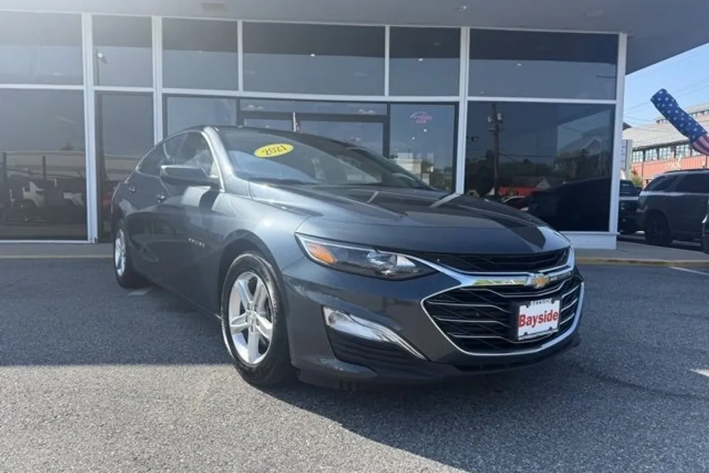 2021 Chevrolet Malibu photo 1