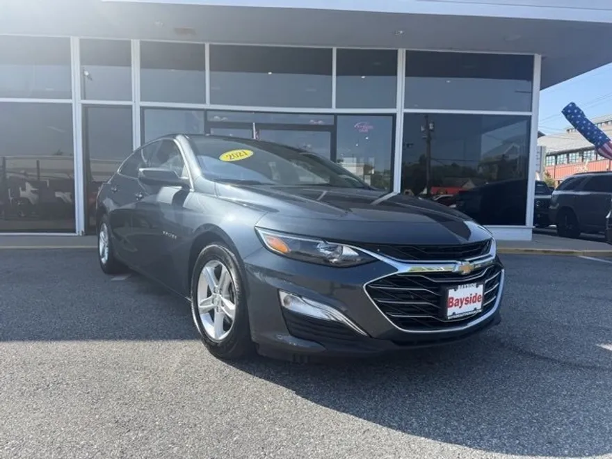 2021 Chevrolet Malibu photo 1