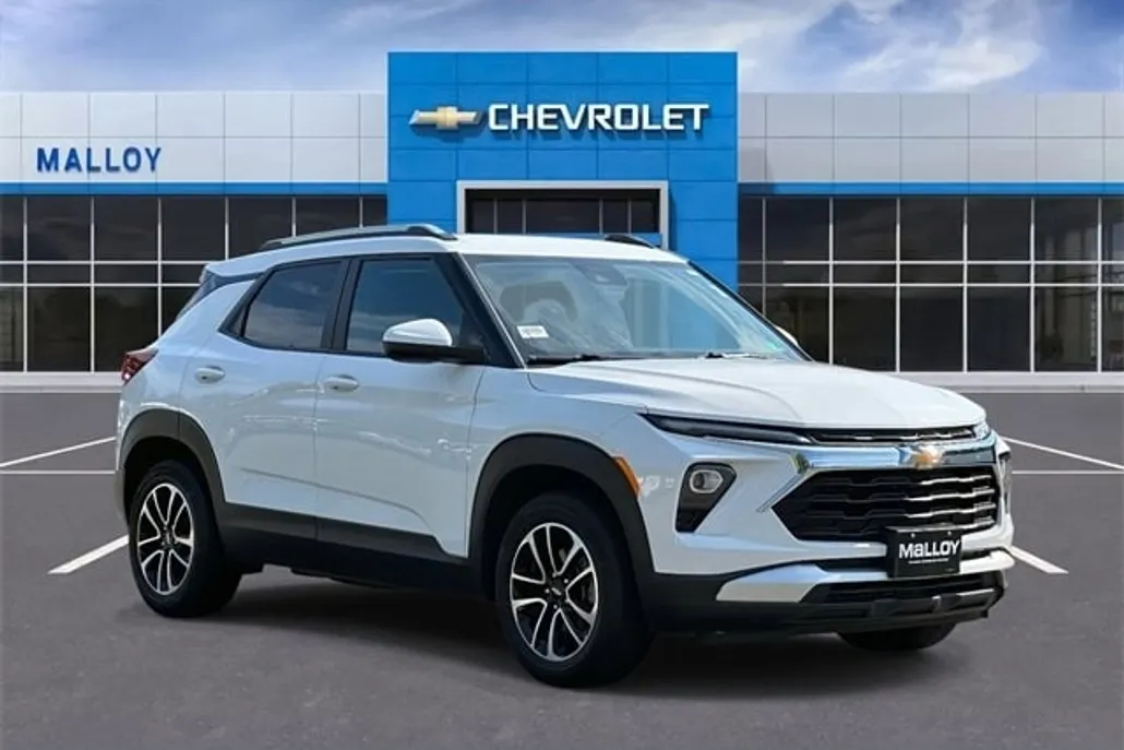 2024 Chevrolet Trailblazer LT photo 1