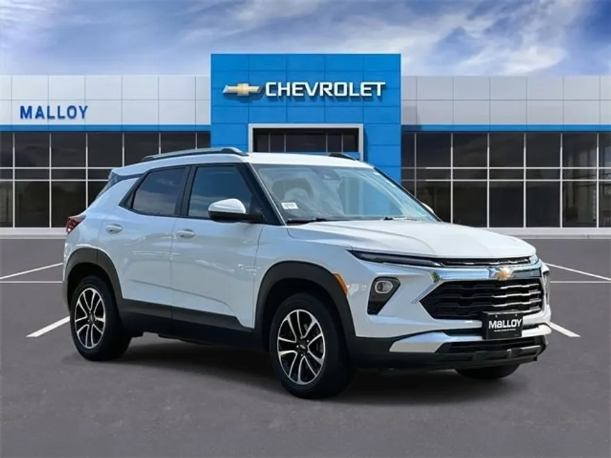 2024 Chevrolet Trailblazer LT photo 1