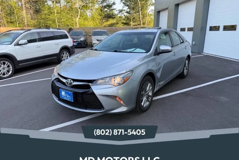 2016 Toyota Camry photo 1