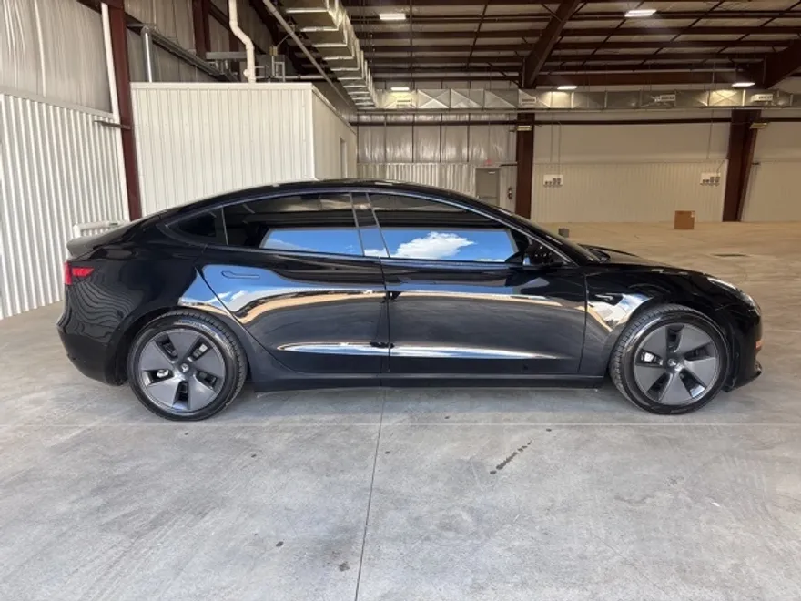 2021 Tesla Model 3 Standard Range Plus photo 1