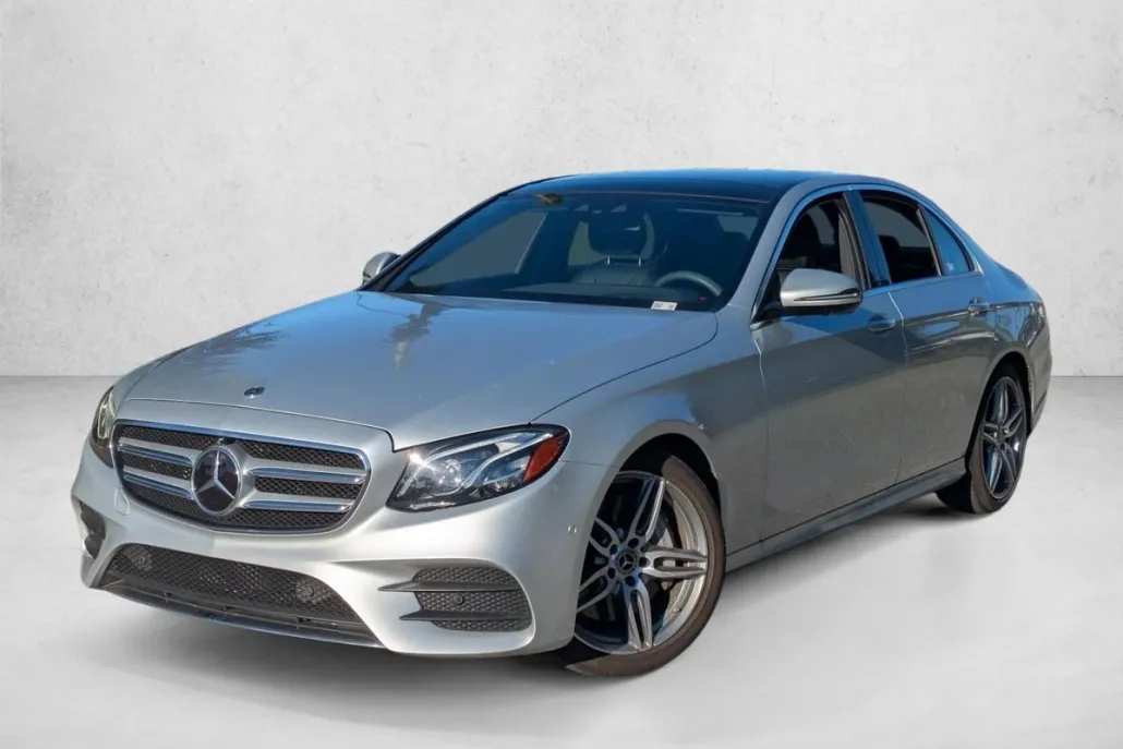 2018 Mercedes Benz E 300 Sedan photo 1