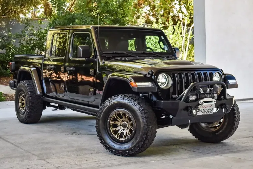 2020 Jeep Gladiator Rubicon photo 1