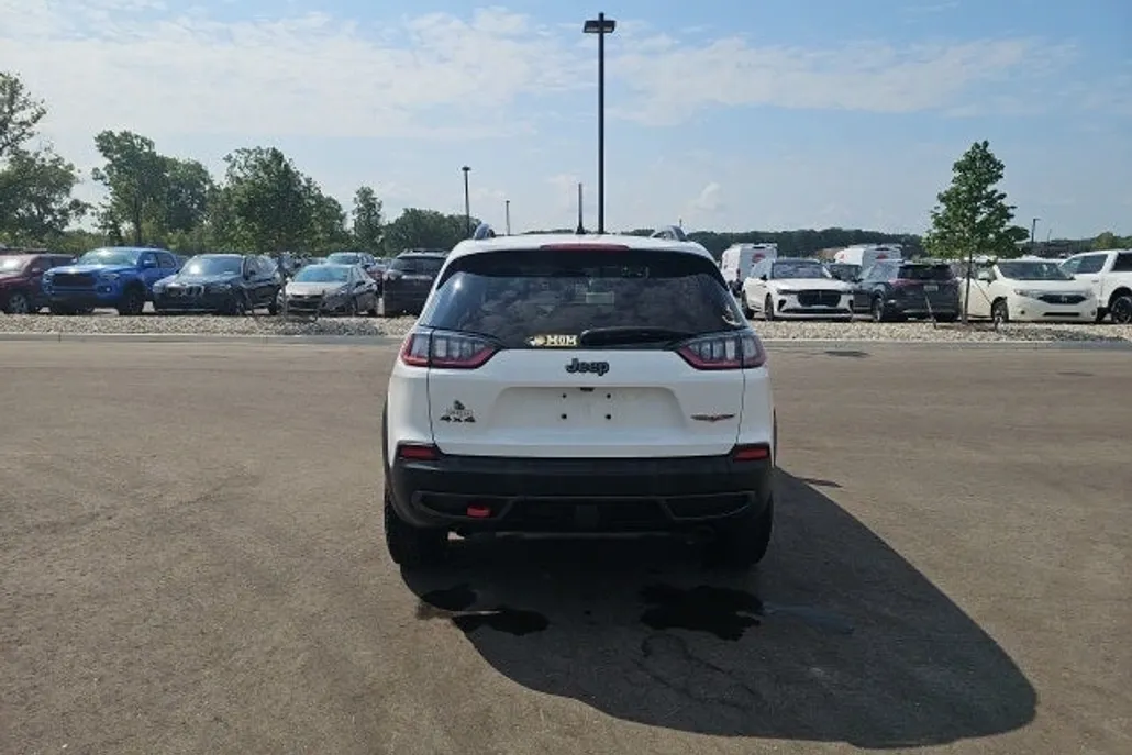 2022 Jeep Cherokee Trailhawk photo 1