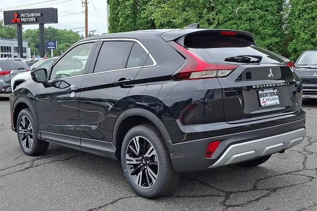 2025 Mitsubishi Eclipse Cross SE photo 1