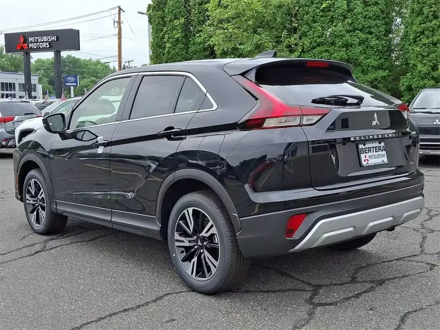 2025 Mitsubishi Eclipse Cross SE photo 1