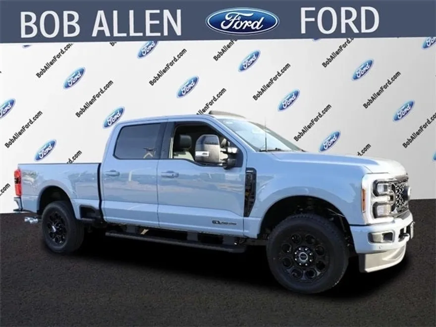 2025 Ford F-250 Lariat photo 1