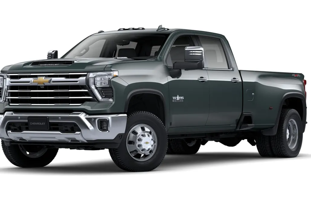 2025 Chevrolet Silverado 3500HD LTZ photo 1