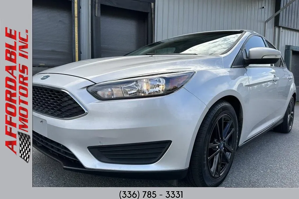 2015 Ford Focus SE photo 1