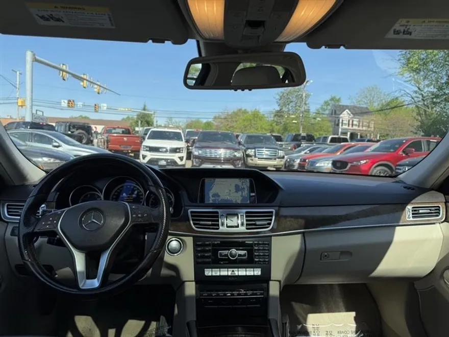 2015 Mercedes Benz E 350 photo 19