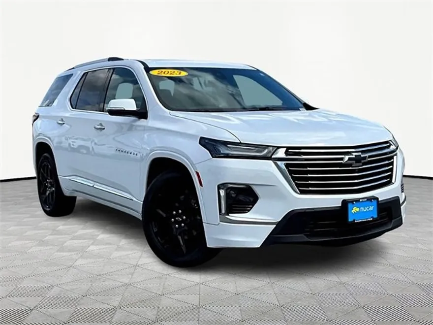 2023 Chevrolet Traverse Premier photo 1