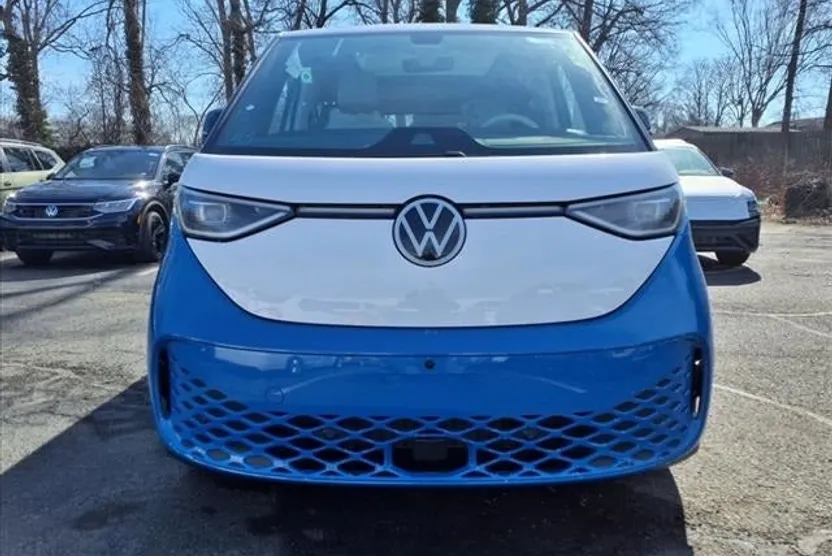 2025 Volkswagen ID. Buzz photo 1
