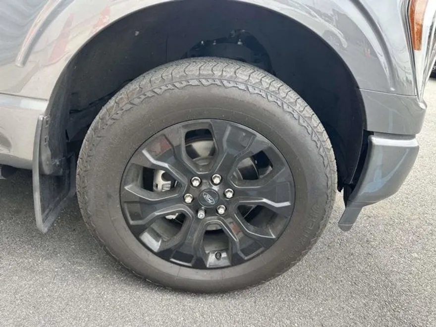 2023 Ford F-150 Lariat photo 1