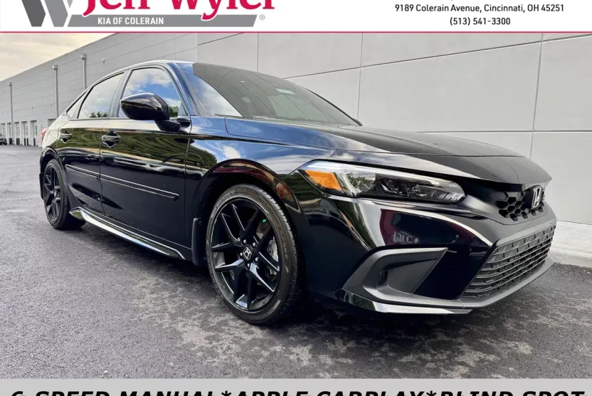 2022 Honda Civic Si photo 1