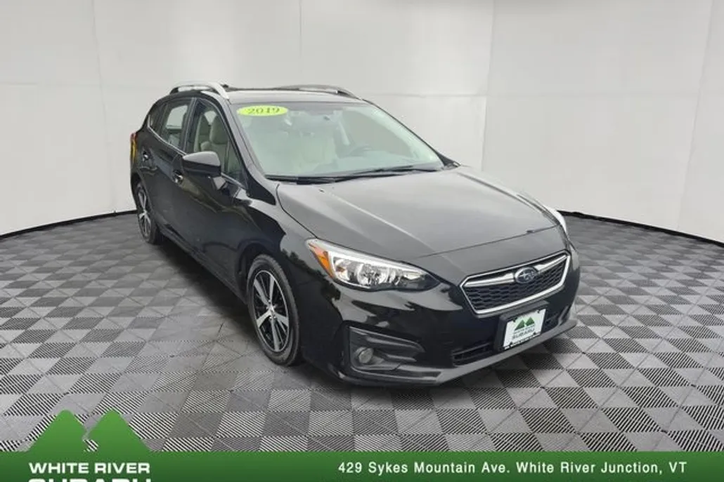 2019 Subaru Impreza 2.0i Premium photo 1
