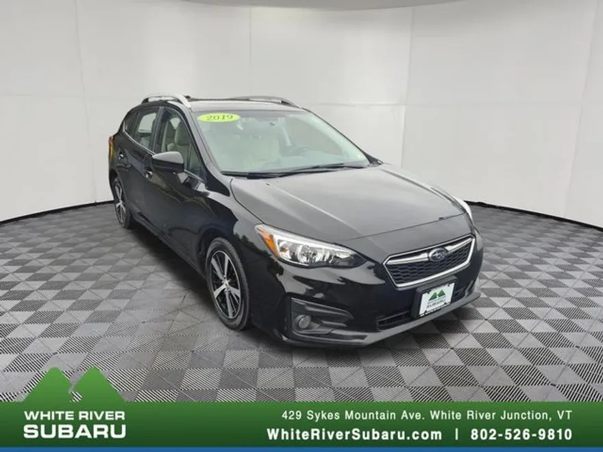 2019 Subaru Impreza 2.0i Premium photo 1