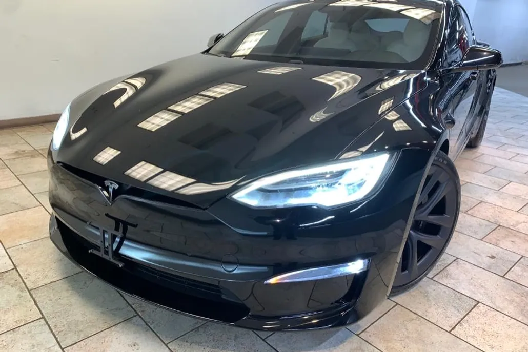 2021 Tesla Model S Long Range AWD photo 1