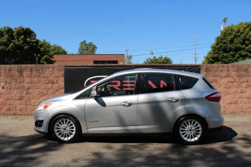 2015 Ford C-Max SEL photo 1