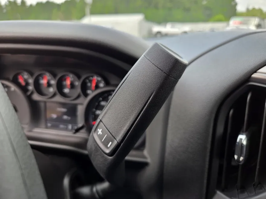2025 Chevrolet Silverado 1500 Custom photo 1