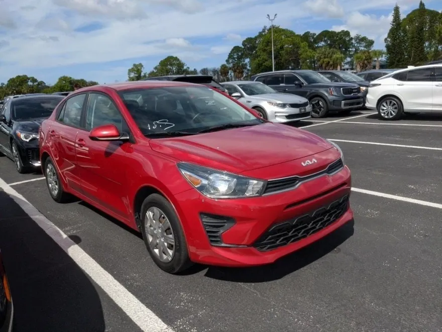 2022 Kia Rio S photo 1