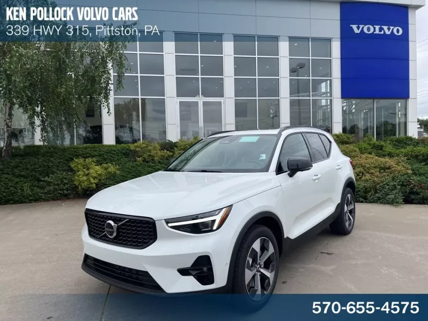 2026 Volvo XC40 Plus photo 1
