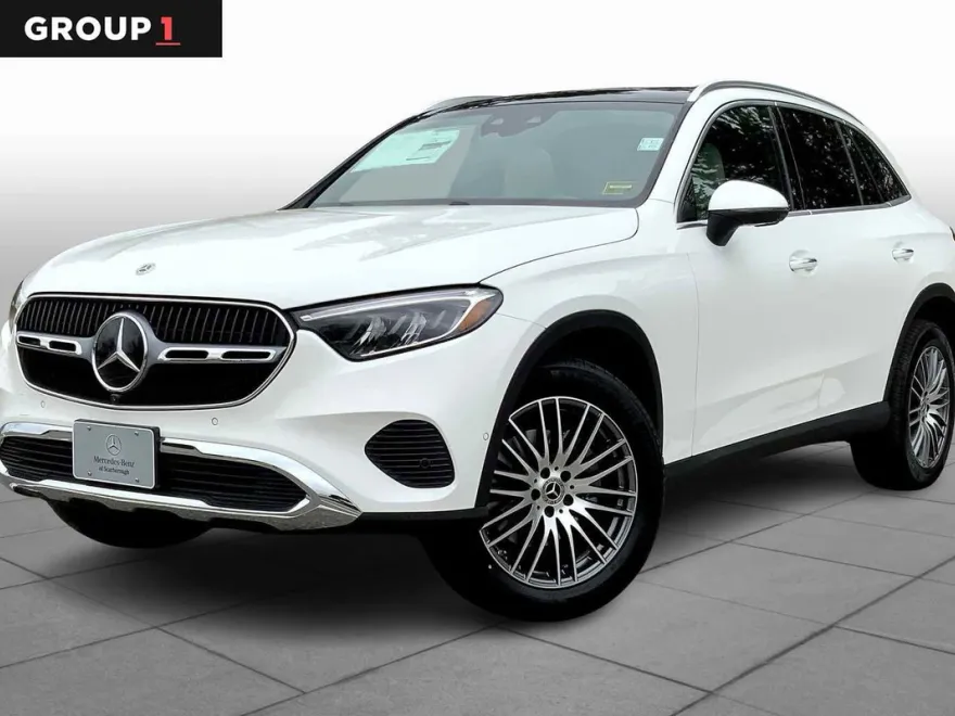 2025 Mercedes Benz GLC 300 4MATIC photo 1
