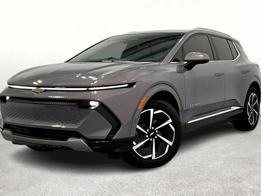 2024 Chevrolet Equinox EV 2LT photo 1
