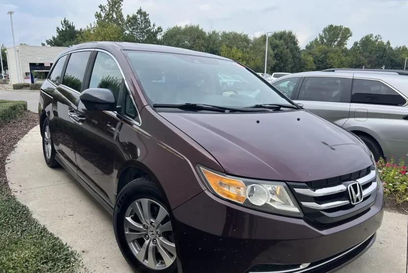 2015 Honda Odyssey EX-L photo 1