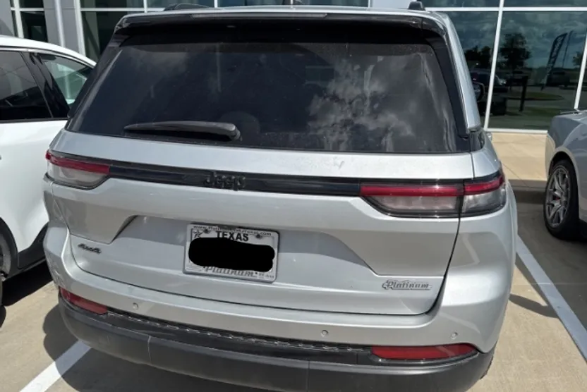 2023 Jeep Grand Cherokee Altitude photo 1