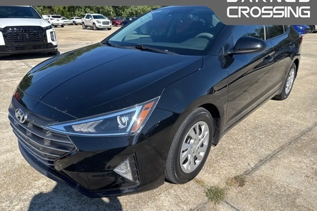 2020 Hyundai Elantra SE photo 1