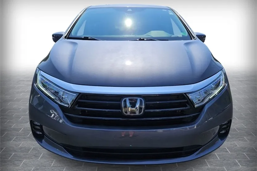 2023 Honda Odyssey Touring photo 1