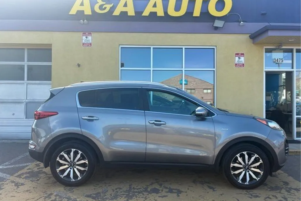 2017 Kia Sportage EX photo 1