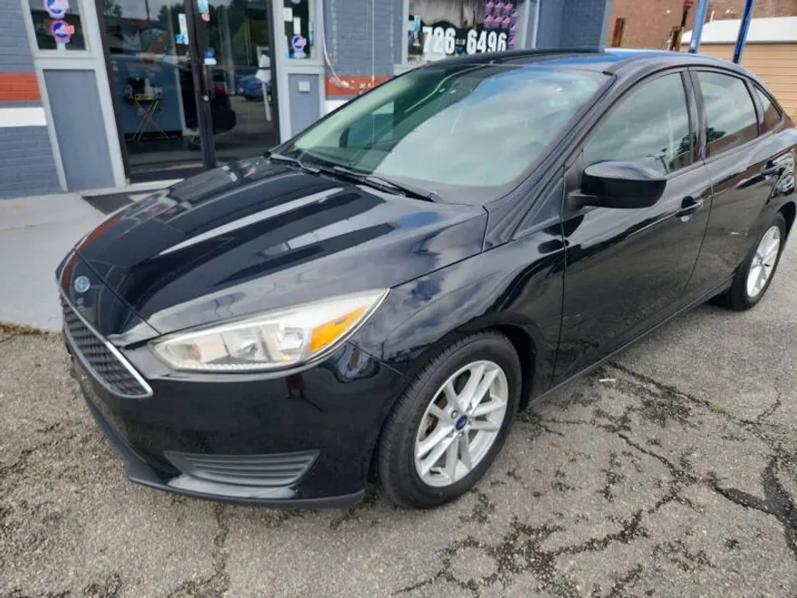2018 Ford Focus SE photo 1