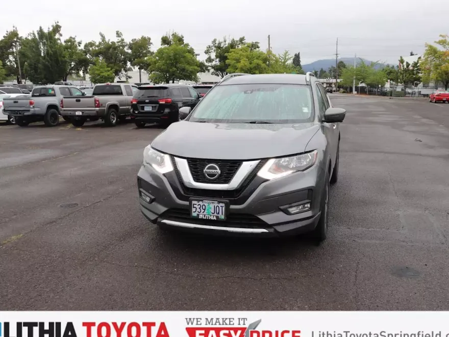 2018 Nissan Rogue SL photo 1