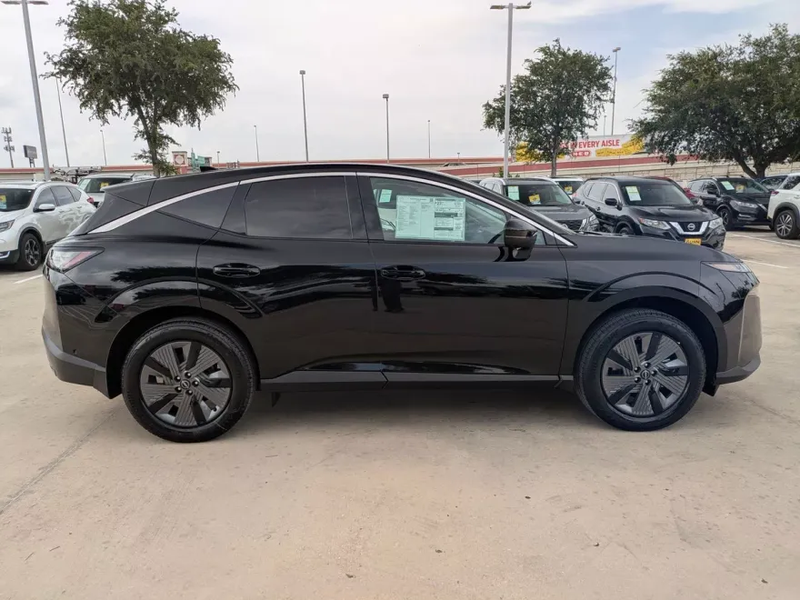 2025 Nissan Murano SL photo 1