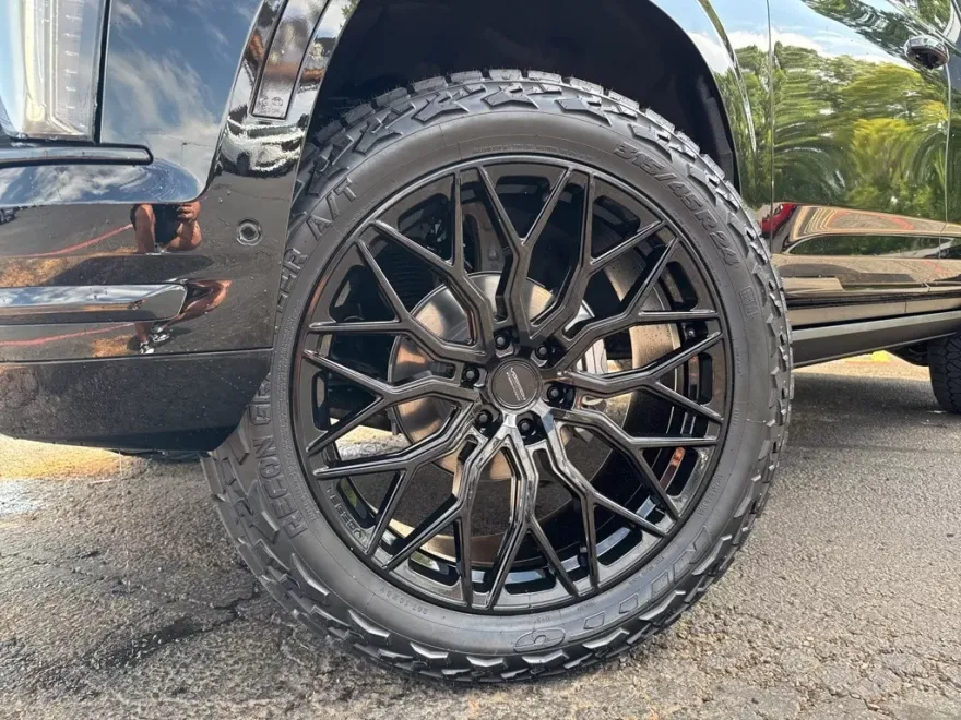 2025 Cadillac Escalade Premium Luxury photo 1