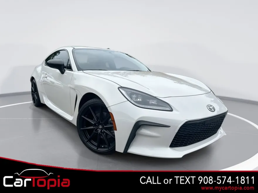 2023 Toyota GR86 Premium photo 1