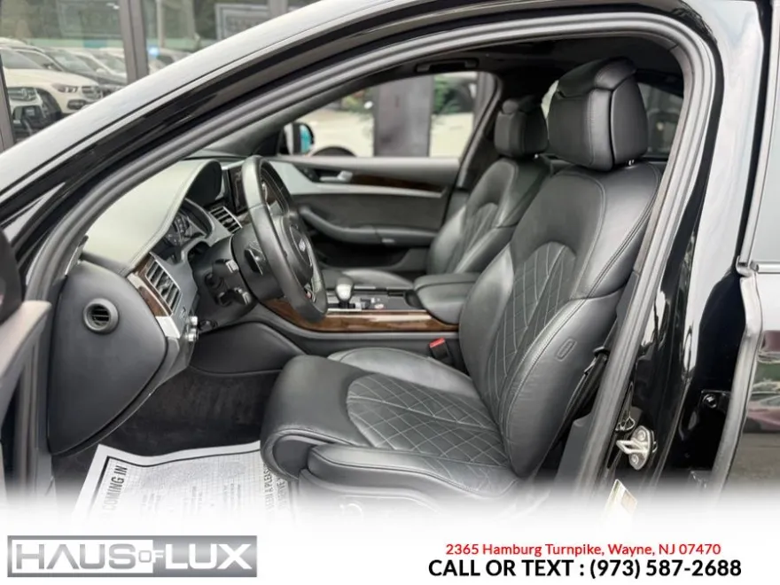 2017 Audi S8 Quattro Plus photo 16