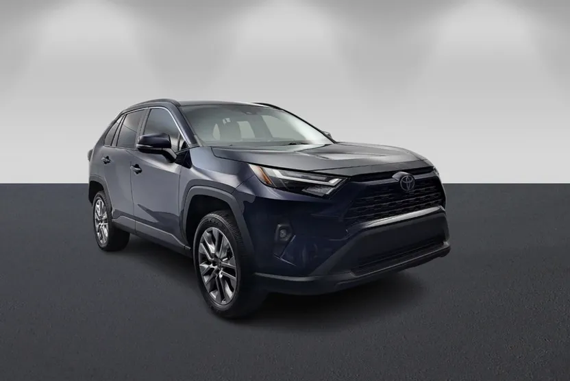2023 Toyota RAV4 XLE Premium photo 1