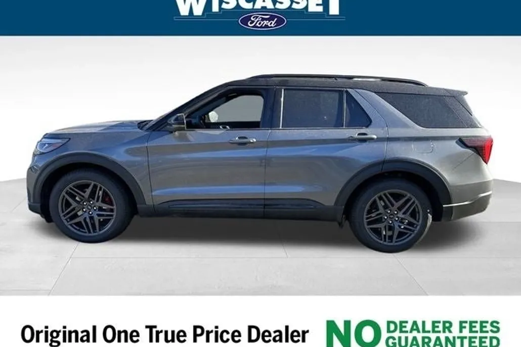 2025 Ford Explorer ST photo 1