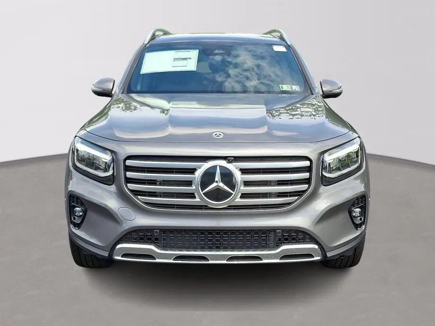 2025 Mercedes Benz GLB 250 4MATIC photo 1