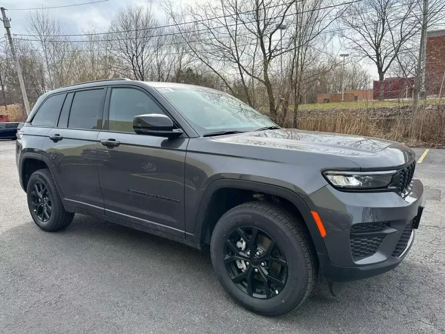 2025 Jeep Grand Cherokee Altitude X photo 1