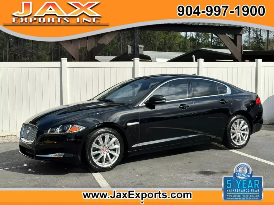2015 Jaguar XF Premium photo 1