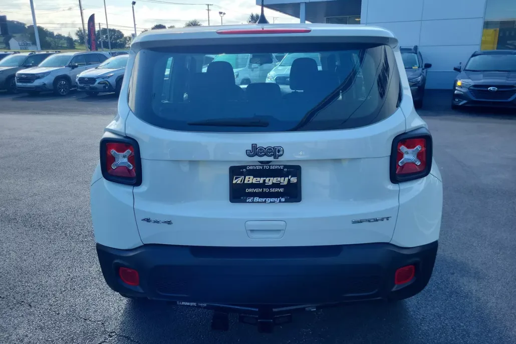 2021 Jeep Renegade Sport photo 1