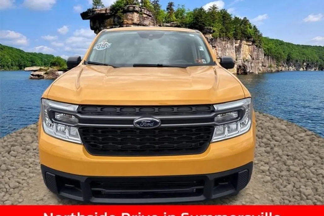 2023 Ford Maverick XLT photo 1