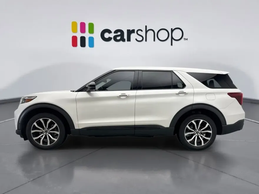 2021 Ford Explorer ST photo 1
