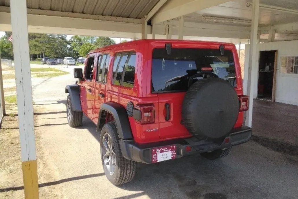 2024 Jeep Wrangler Sahara 4xe photo 1