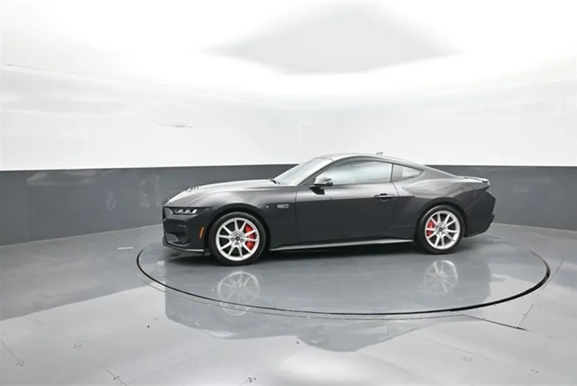 2024 Ford Mustang GT Premium photo 1