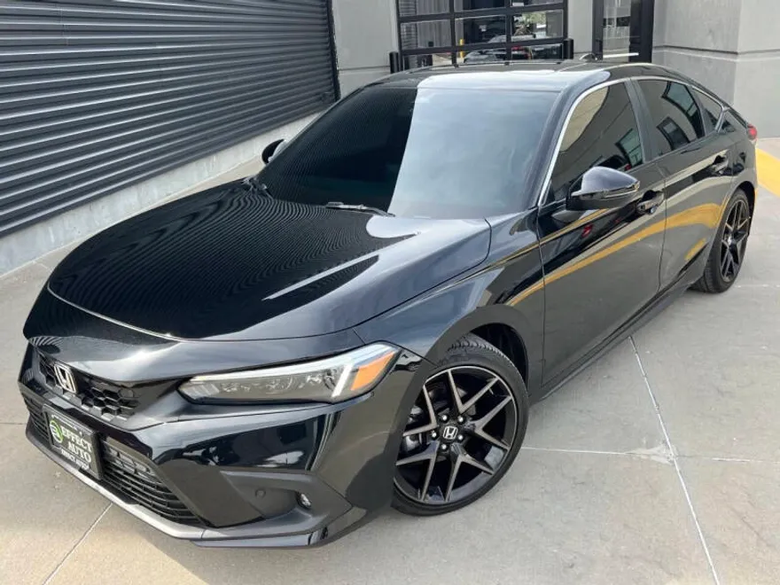 2024 Honda Civic Sport Touring photo 1